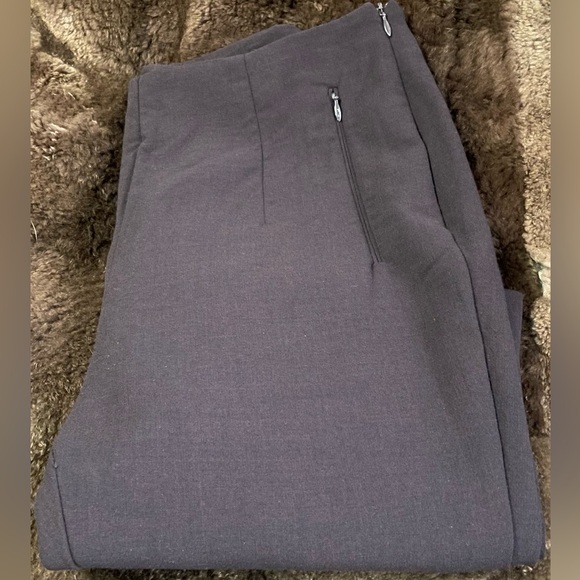 Akris Bergdorf Goodmans Deep Burgundy Wool Cigarette Pants - Picture 3 of 13